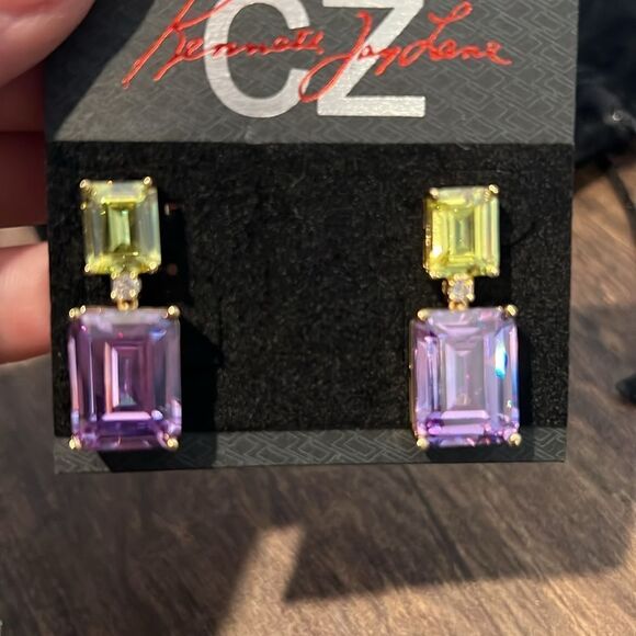 New KENNETH JAY LANE 20 CT Gold Plated Double Emerald Cut Cubic Zirconia… - Picture 8 of 11